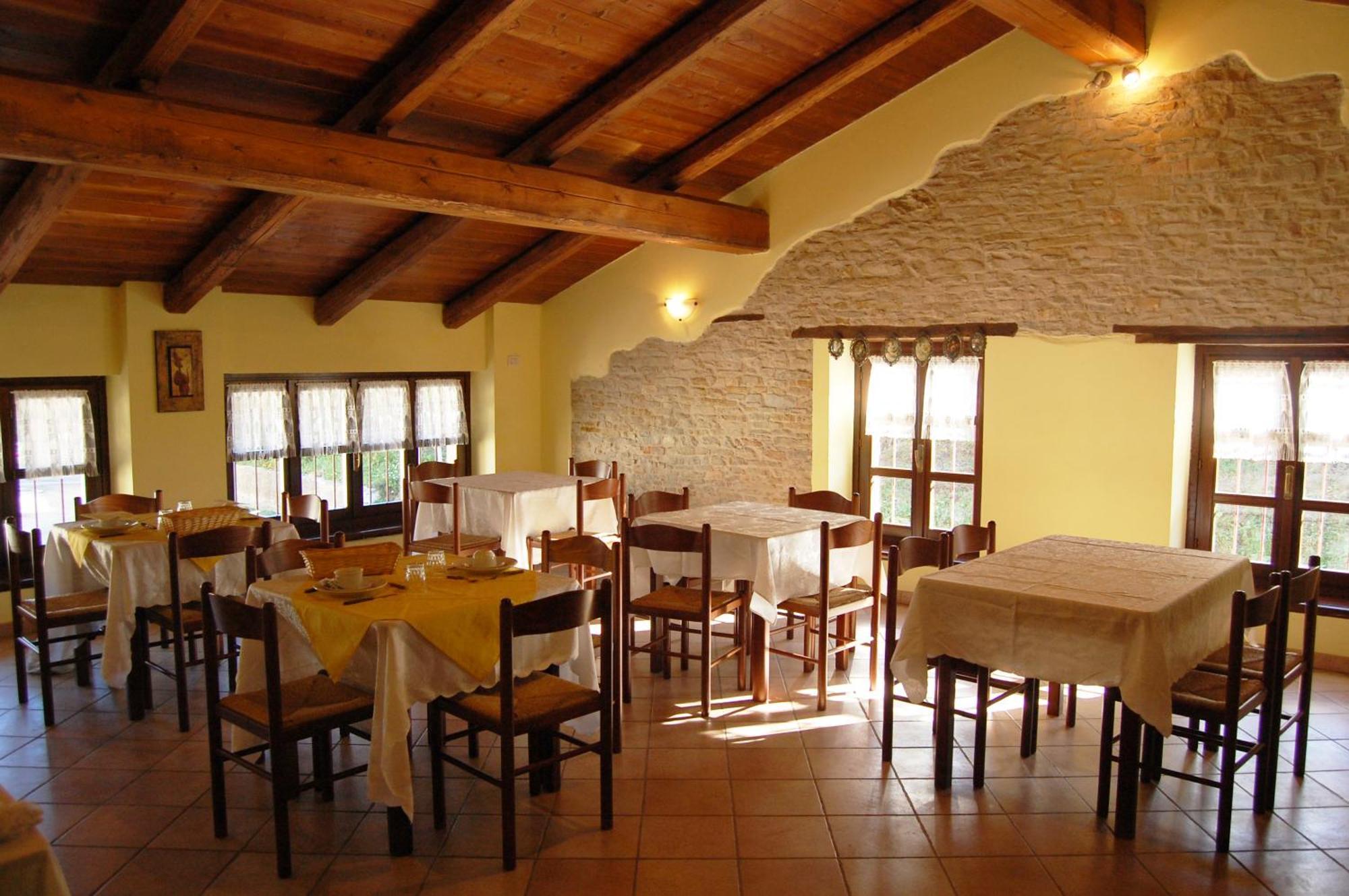 Agriturismo 'D Raine Montelupo Albese المظهر الخارجي الصورة