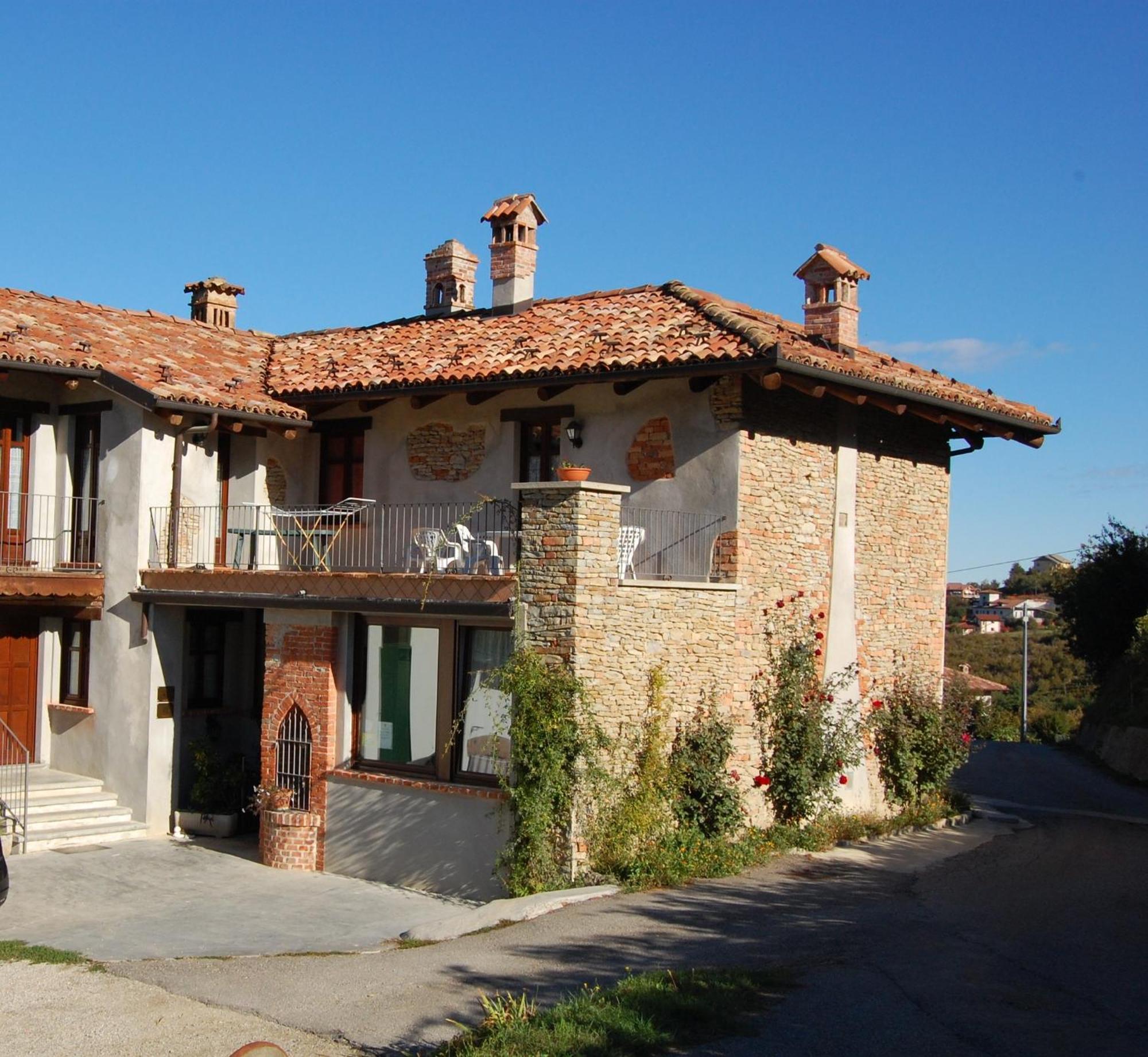 Agriturismo 'D Raine Montelupo Albese المظهر الخارجي الصورة