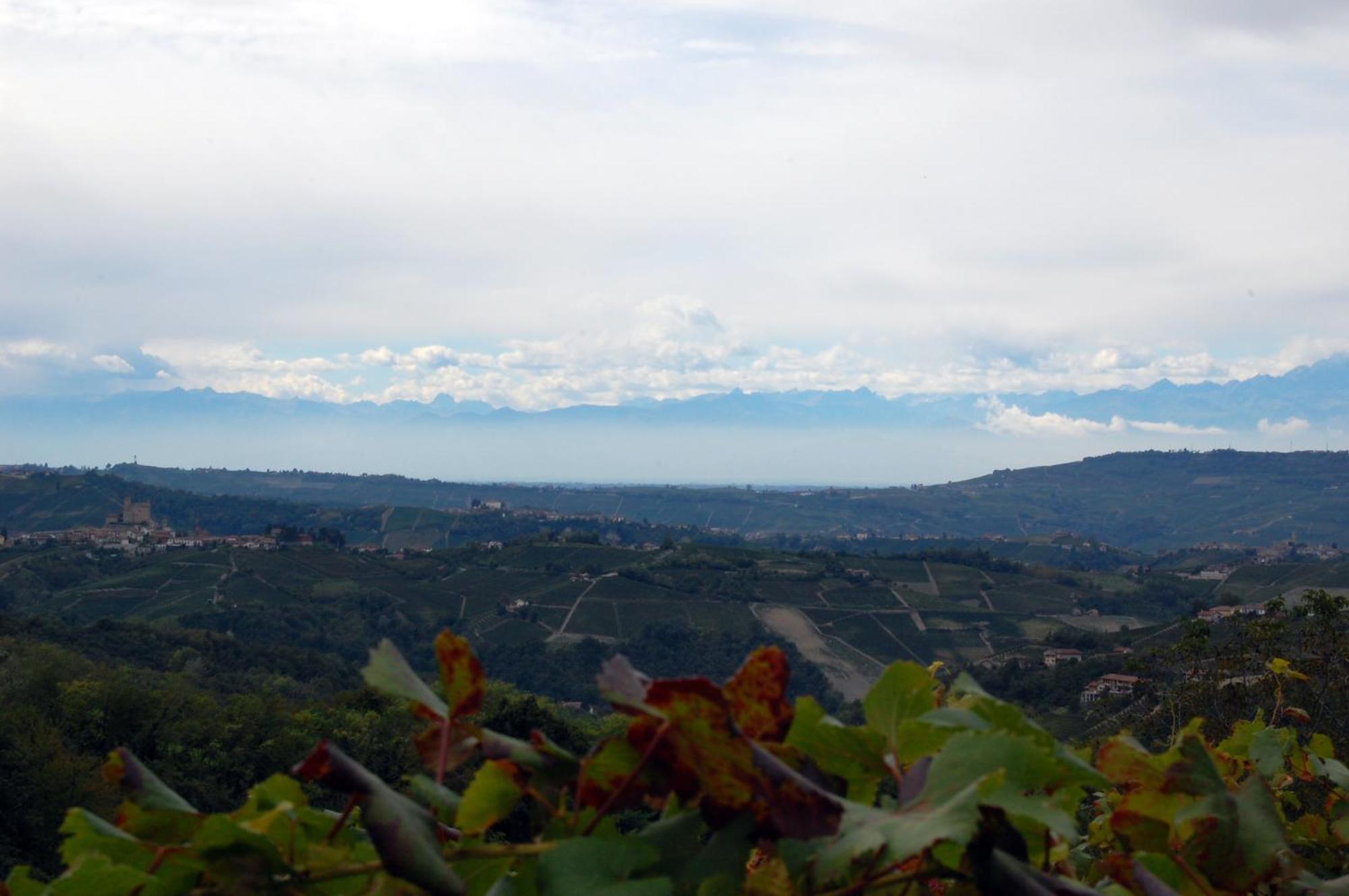Agriturismo 'D Raine Montelupo Albese المظهر الخارجي الصورة