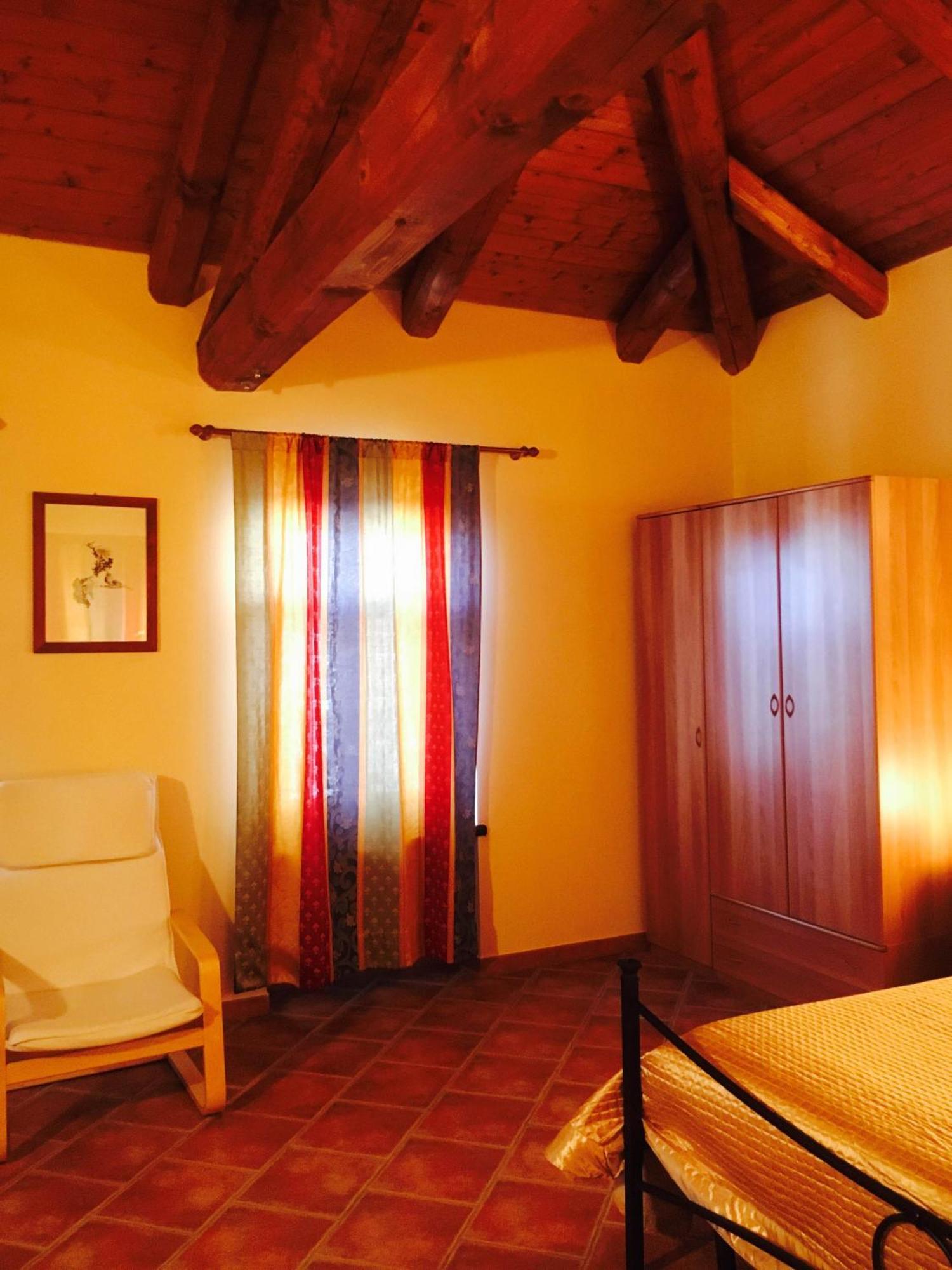 Agriturismo 'D Raine Montelupo Albese المظهر الخارجي الصورة